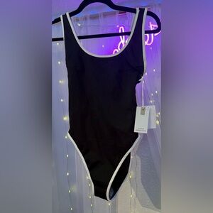 Good American Black One-Piece with White Trim Zip Sides Size Small NEW